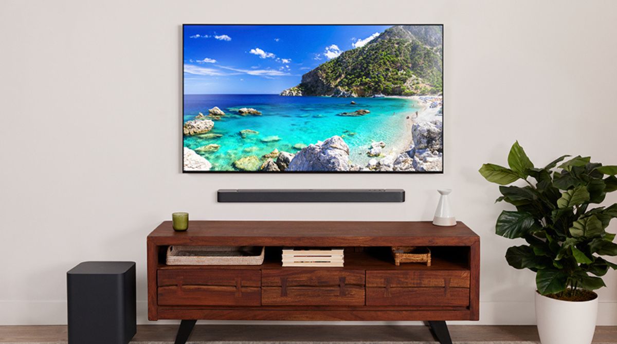 JBL Bar 500 accrochée au mur