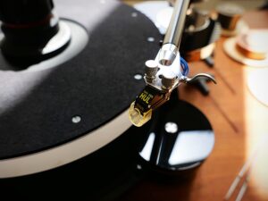 Van den Hul MC-One Special en Crimson Stradivarius XGW Phono-cartridges – Review