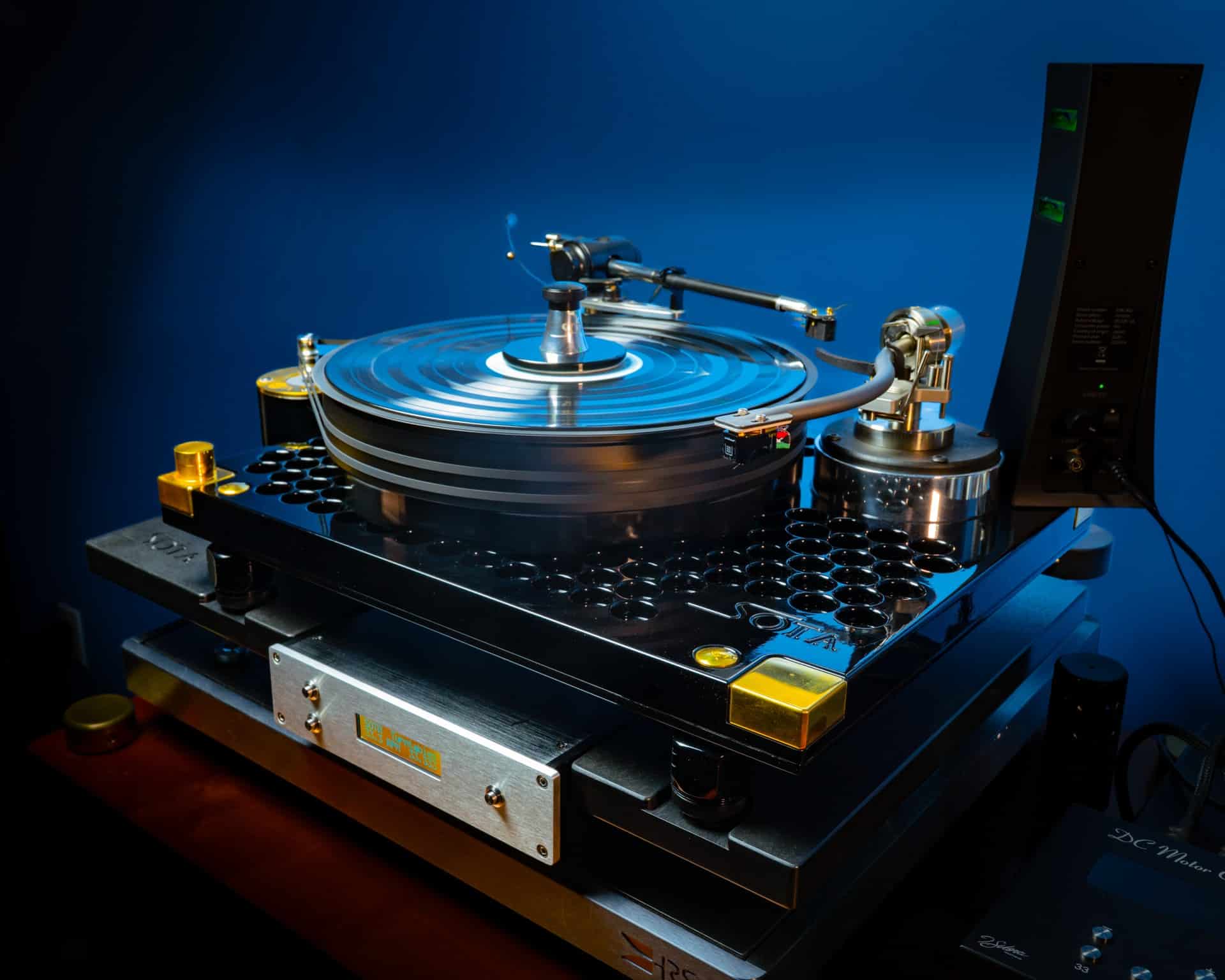 SOTA Onyx platenspeler en EBI Khumar MC-cartridge | Onderweg