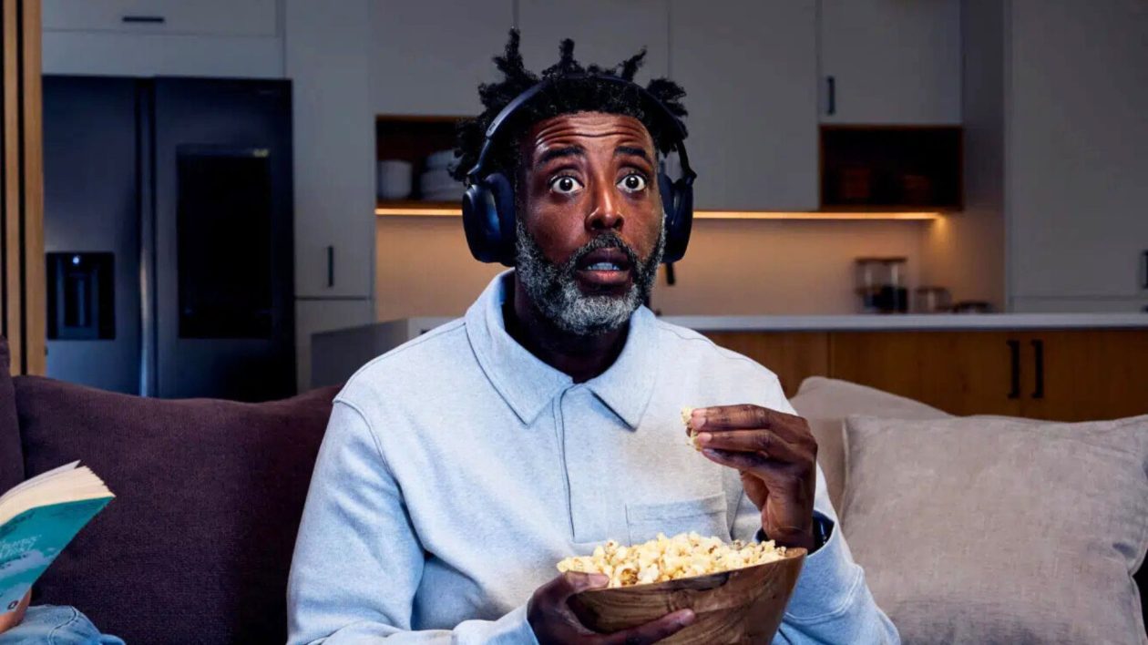 Sennheiser lanceert zijn nieuwe RS 275 TV-hoofdtelefoon met een grote innovatie voor filmliefhebbers