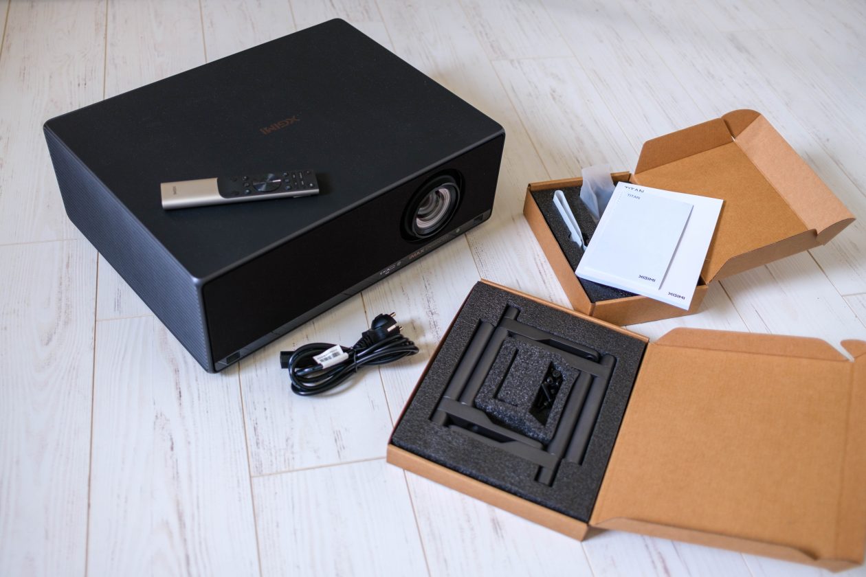 XGIMI Titan unboxing
