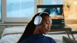 Apple lanceert AirPods Max 2: dé koptelefoon om films en series in alle rust te kijken