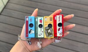 Yashica Brengt Lievelingspersonages naar het goedkope sleutelhangercamera-segment