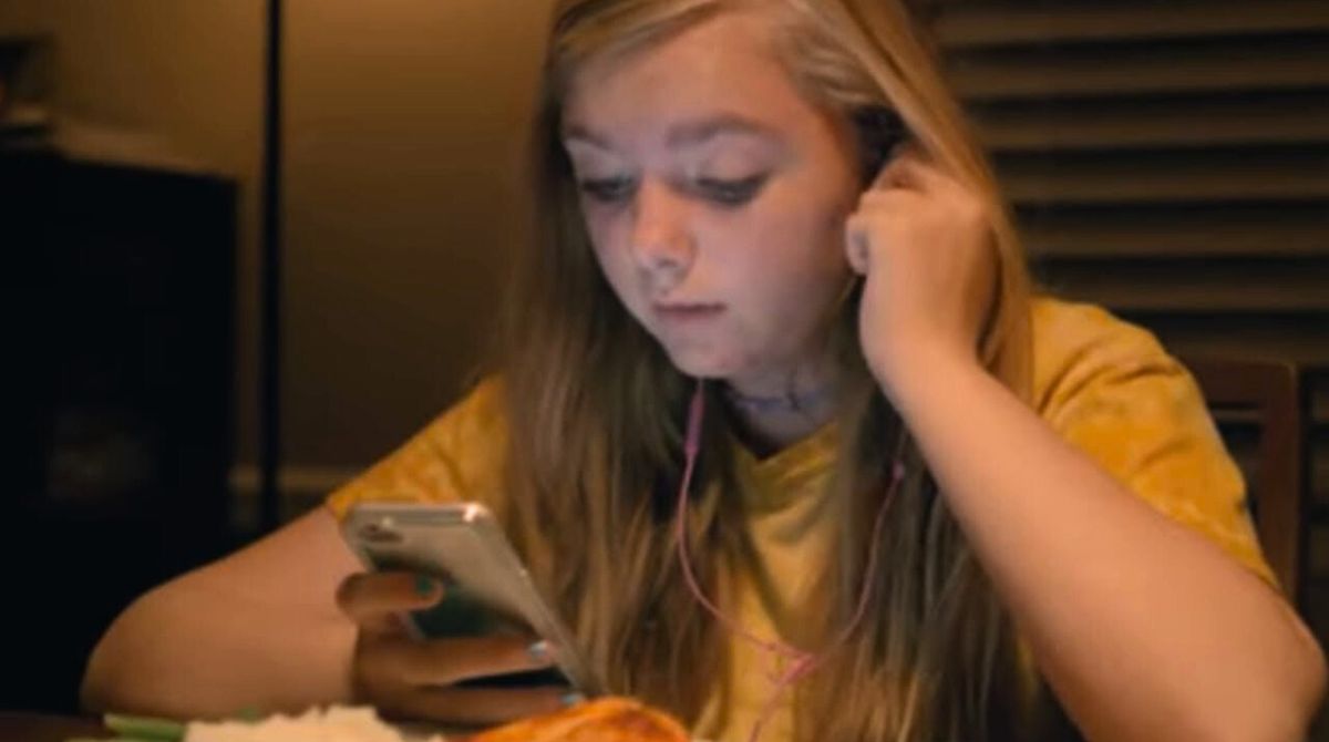Eighth Grade scène smartphone
