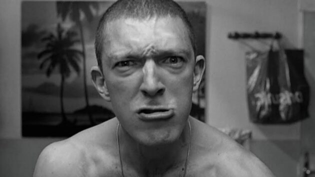 La Haine : Vincent Cassel face à son miroir