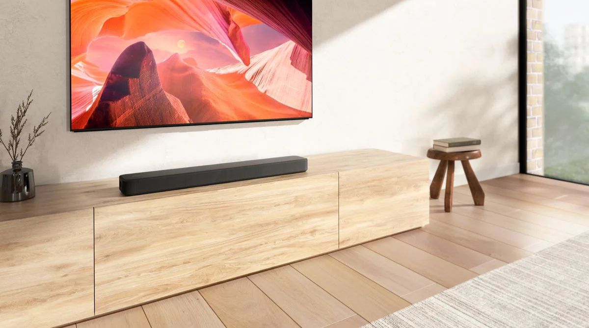 barre de son Sony HT-S2000 dans un salon