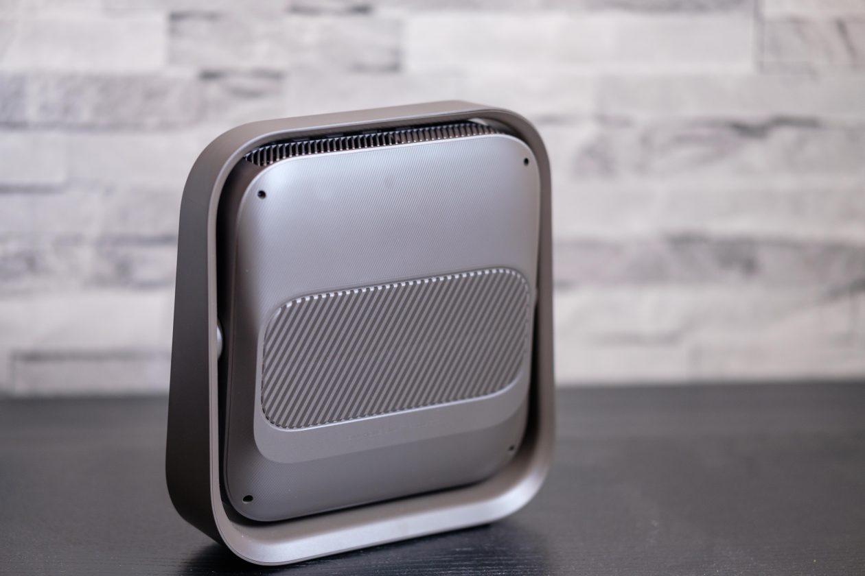XGIMI Elfin Flip 4K posé