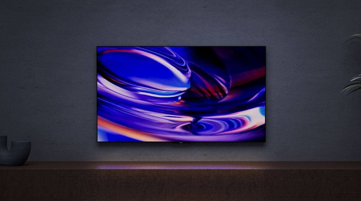 TV Sony Bravia 6 dans un salon sombre