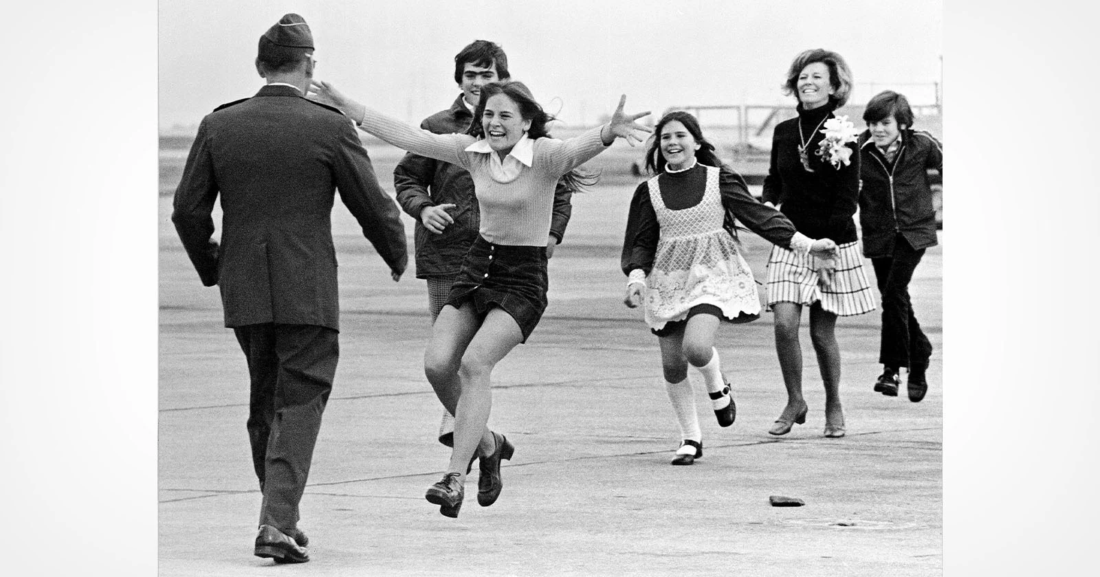 Sal Veder, fotograaf van de beroemde Burst of Joy-foto, overleden op 99-jarige leeftijd