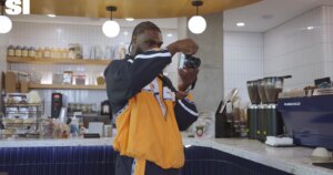 OpkomendeNFL-ster begint met filmfotografie tijdens de offseason
