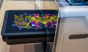 De aankomende EufyMake-printer drukt foto’s op textiel af