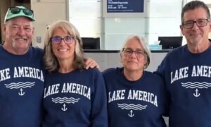 Amerikaanse CEO die AI-foto van Lake America-sweatshirts plaatste, is niet langer CEO