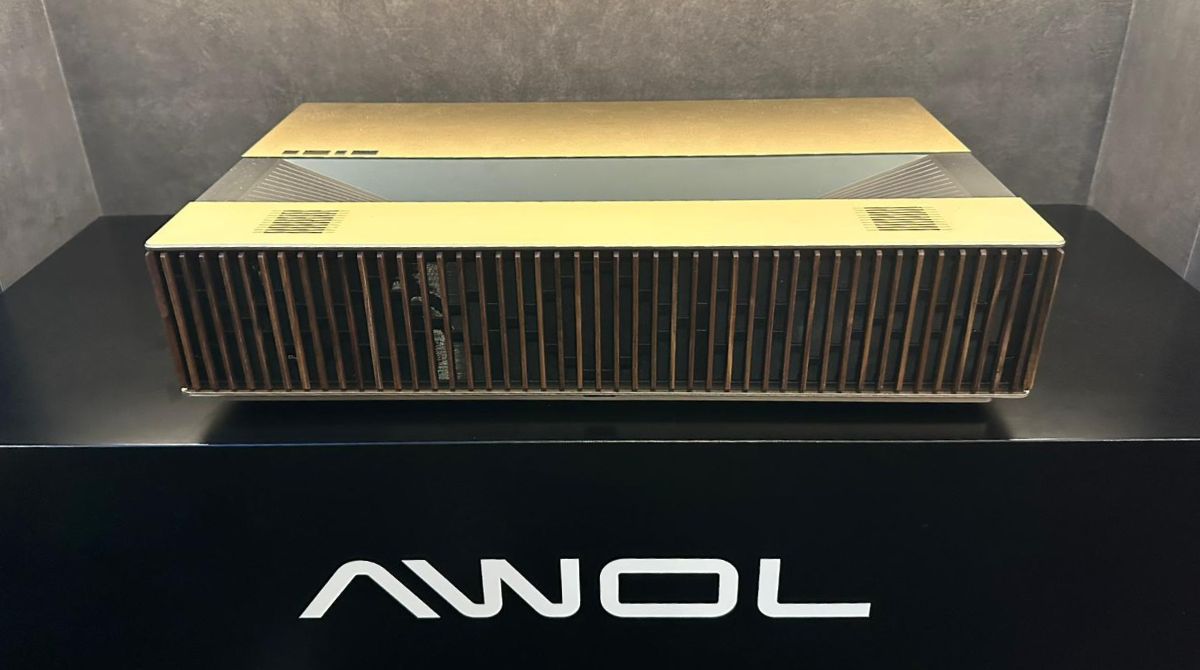 AWOL Vision LuxVision vu de face