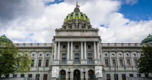 Verplichte labels voor AI-gegenereerde advertenties in Pennsylvania